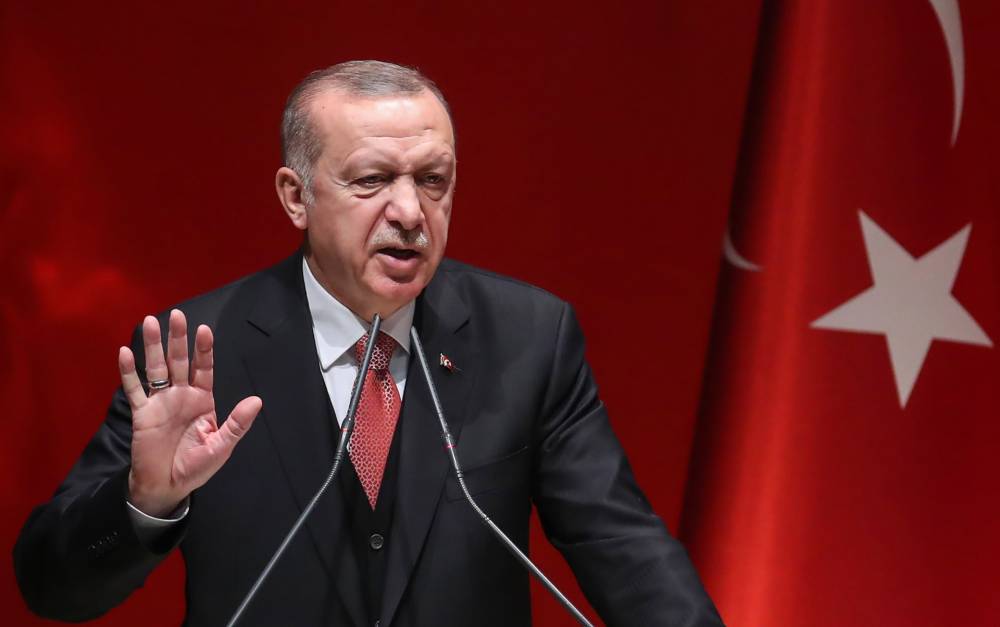 أردوغان يتعهد بـ«محاربة الإرهاب» إثر هجوم إسطنبول