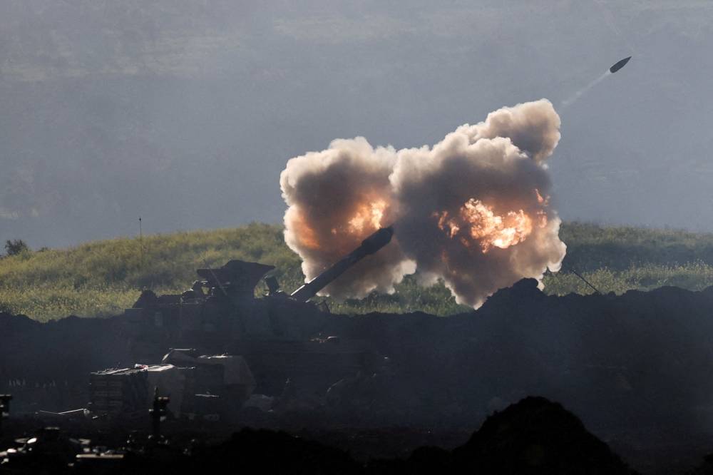 الجيش الإسرائيلي يعلن استكمال نشر قواته المتقدمة في جنوب لبنان