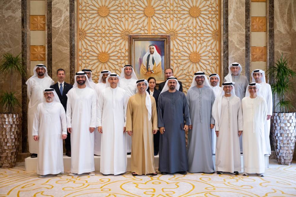 منصور بن زايد: نتائج قوية في «مبادلة».. ونواصل دعم اقتصاد الإمارات (فيديو)