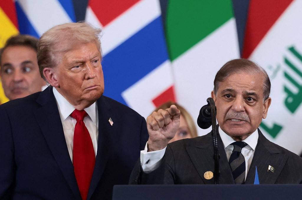 رئيس وزراء باكستان يطالب ترامب بتمديد مهلة إيران لأسبوعين