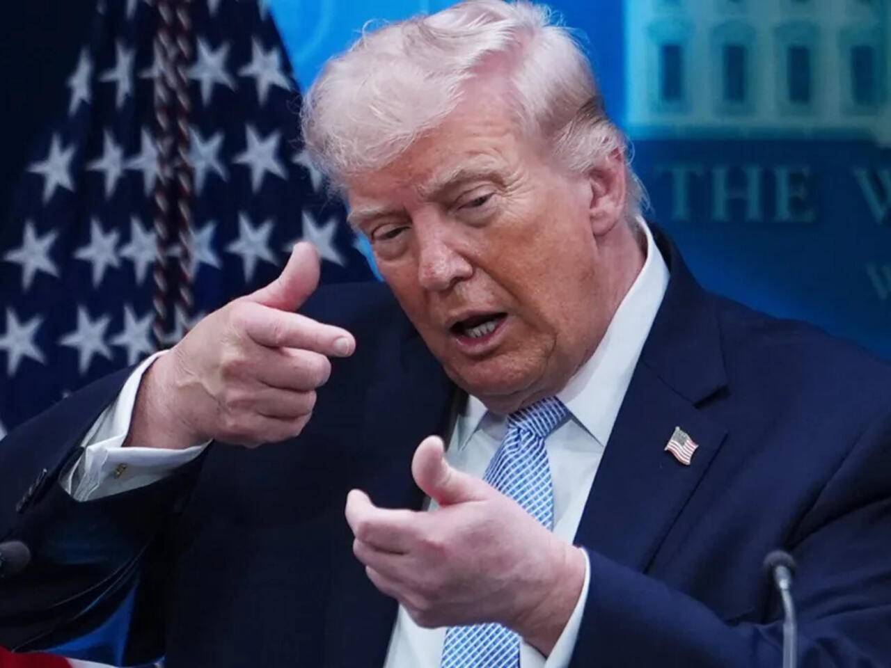 ترامب: نخوض مفاوضات «شاقة» مع إيران قبل ساعة الحسم