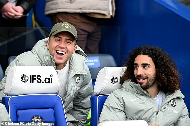 إينزو بمعنويات مرتفعة في الدكة