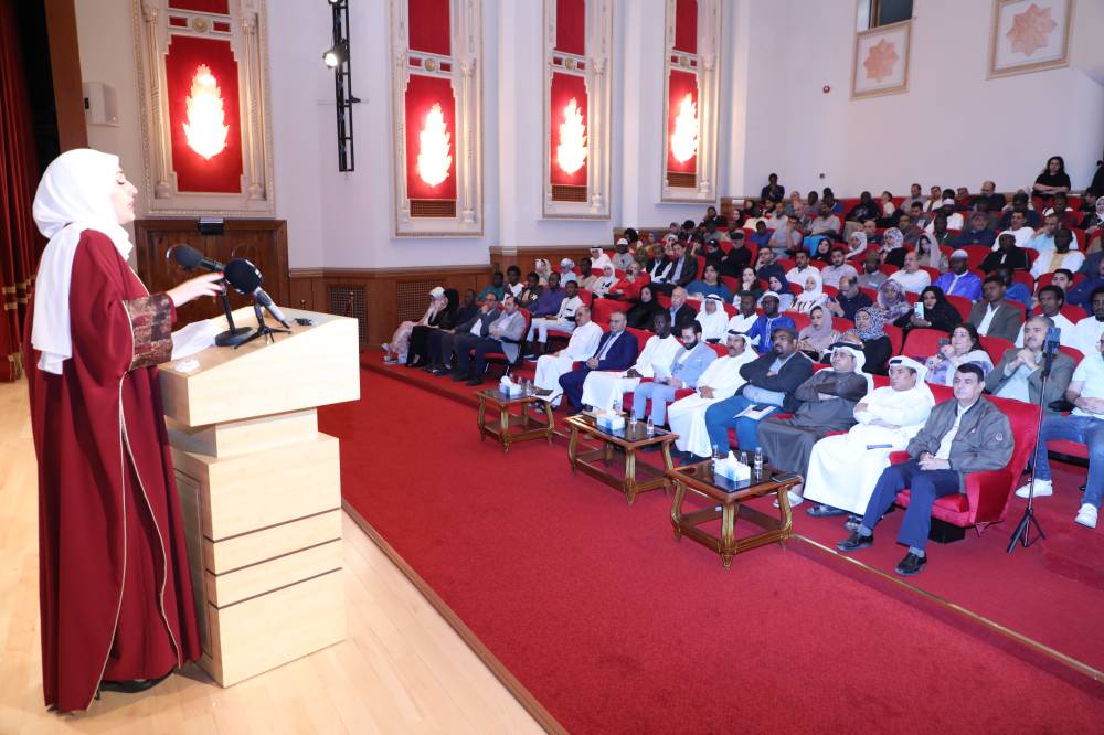 محمد البريكي يتوسط حضور الأمسية