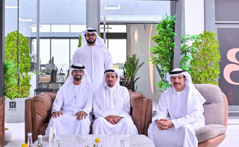 النعيمي يقوم بجولة تفقدية في مجمع «عجمان أفينيو» بمنطقة الحميدية