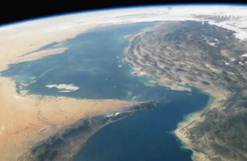 منظمة بحرية دولية: فرض رسوم على عبور «هرمز» سيشكل «سابقة خطرة»