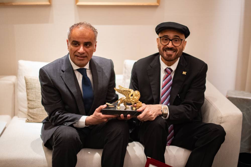 جمال السويدي يُتوَّج بجائزة «الأسد الذهبي»