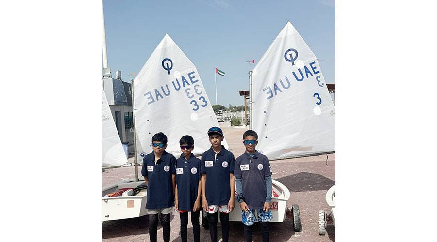 «أبوظبي للشراع الحديث» يعسكر في سنغافورة