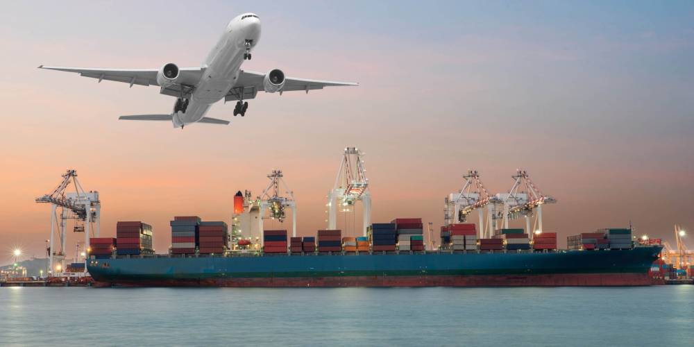 اختناقات النقل البحري تحيل شركات الشحن إلى الجو