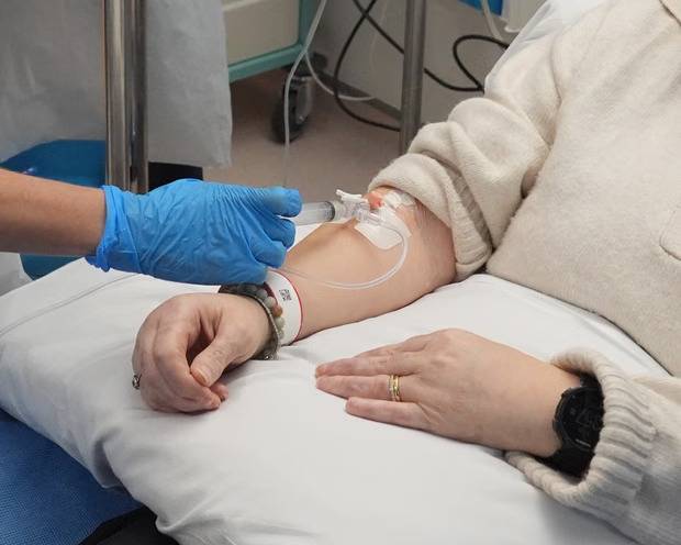 علاج ثوري ينقذ ألمانية من 3 أمراض مناعية قاتلة