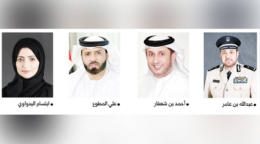 مسؤولون: رفع العلم رسالة جامعة تعكس عمق الولاء والانتماء للوطن