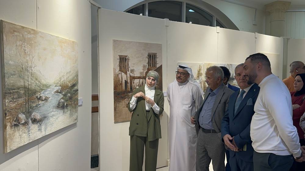 جانب من المعرض التشكيلي