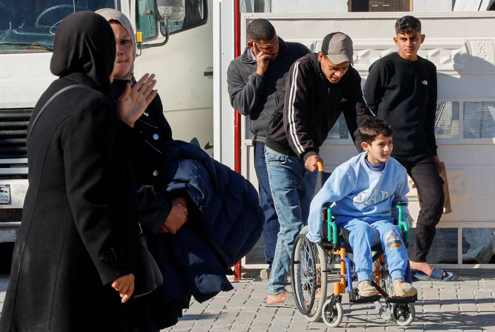 الاحتلال يستهدف تجمعات النازحين ويتعمد إعادة هندسة التجويع بغزة