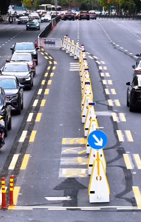 18 روبوتاً ينهون ازدحاماً مرورياً خلال 40 ثانية