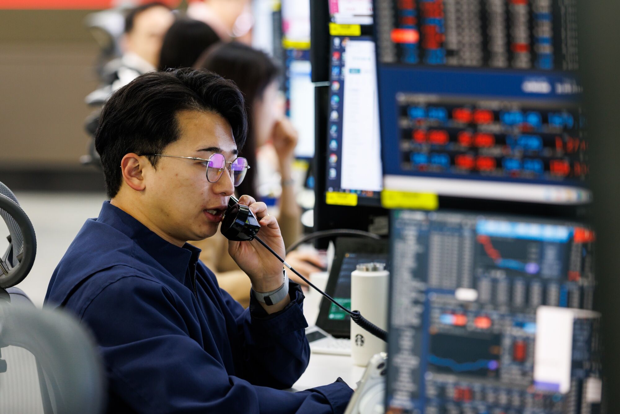 متعامل في أسواق المال بكوريا الجنوبية