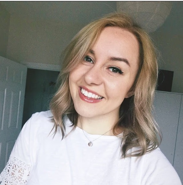 ضابطة بريطانية تتباهى بحريتها بعد تهريب مخدرات لصديقها