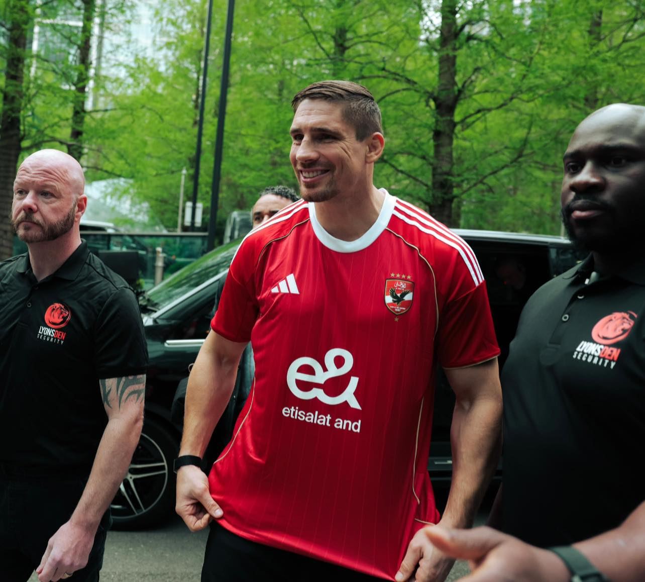 هيرن يكشف كواليس عقد أوسيك والرسالة التي عطّلت مواجهة الـ50 مليون