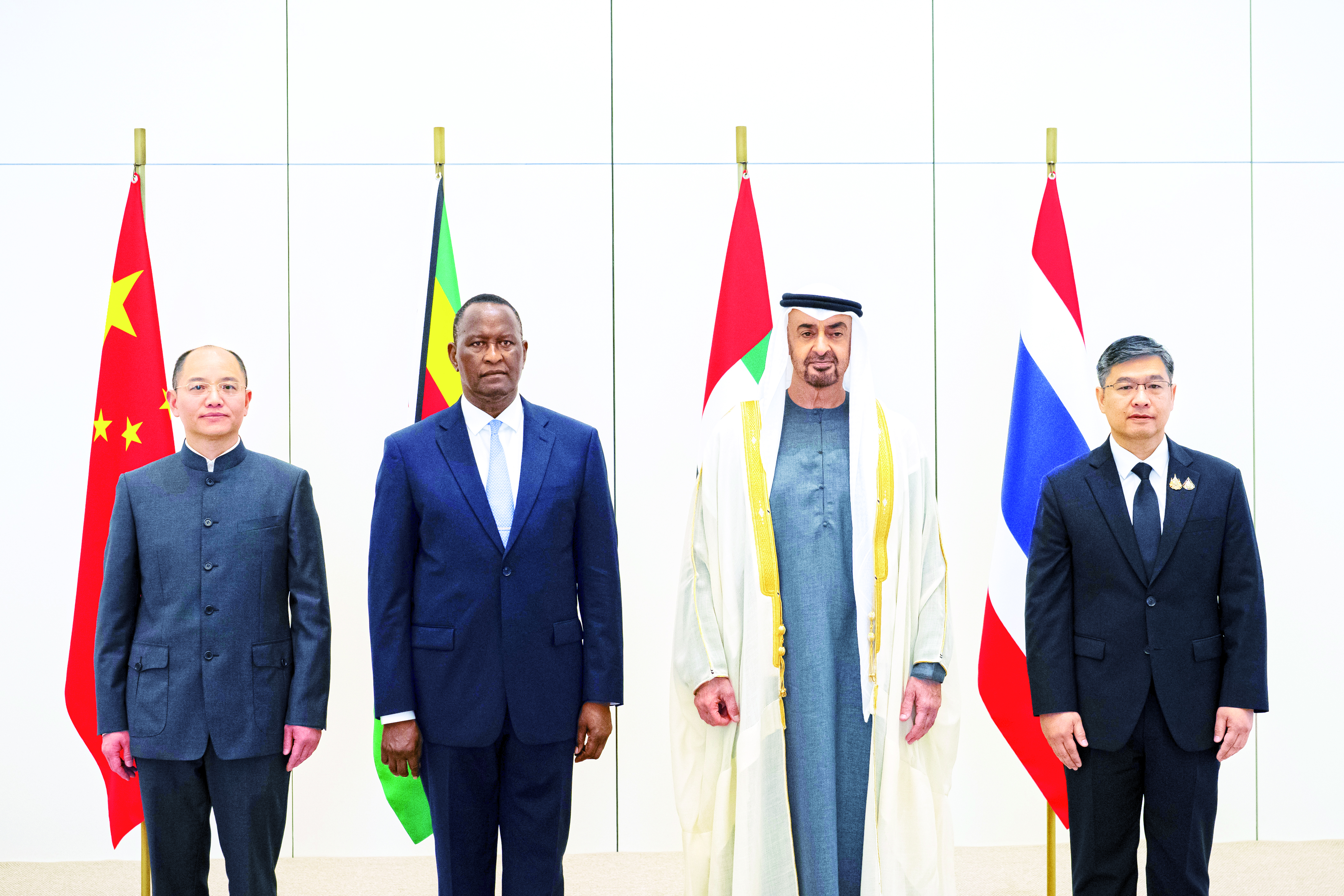 محمد بن زايد: نهج الإمارات الراسخ يرتكز على التعاون والشراكات لمصلحة شعبها والعالم (فيديو)