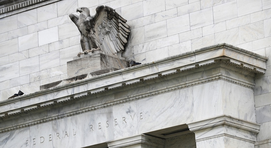 واجهة مبنى الاحتياطي الفيدرالي الأمريكي