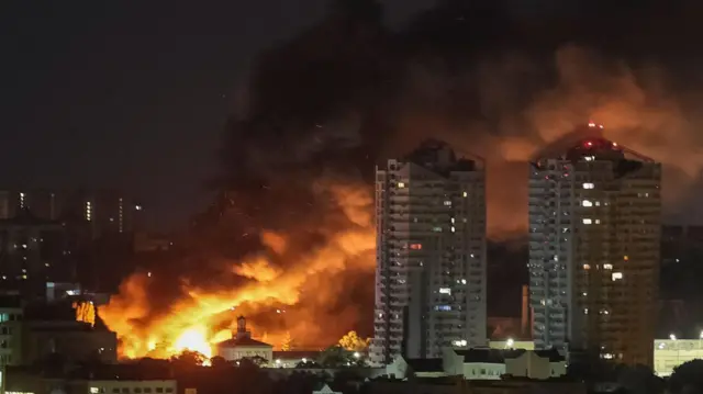 روسيا تطلق 324 مسيّرة على أوكرانيا