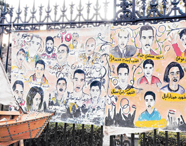 ثورة 25 يناير تستدعي منجزات 'يوليو'