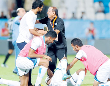 بني ياس يلعب أمام الوصل بالحافز “الخليجي”