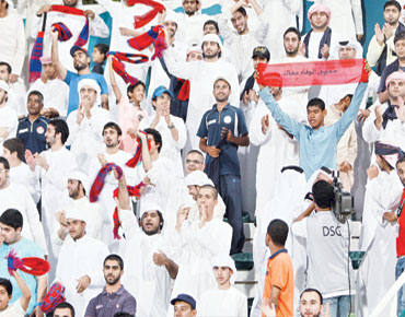 بطي بن خادم: حلاوة الدوري تكتمل بوجود الشعب والشارقة