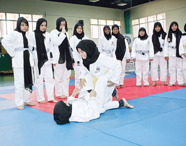 الطالبات: برنامج محمد بن زايد للجوجيتسو ينميّ المهارات