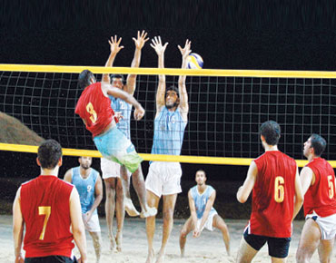 البديع يواجه مكتب ولي عهد دبي وابن هزام يتحدى العميد كروياً