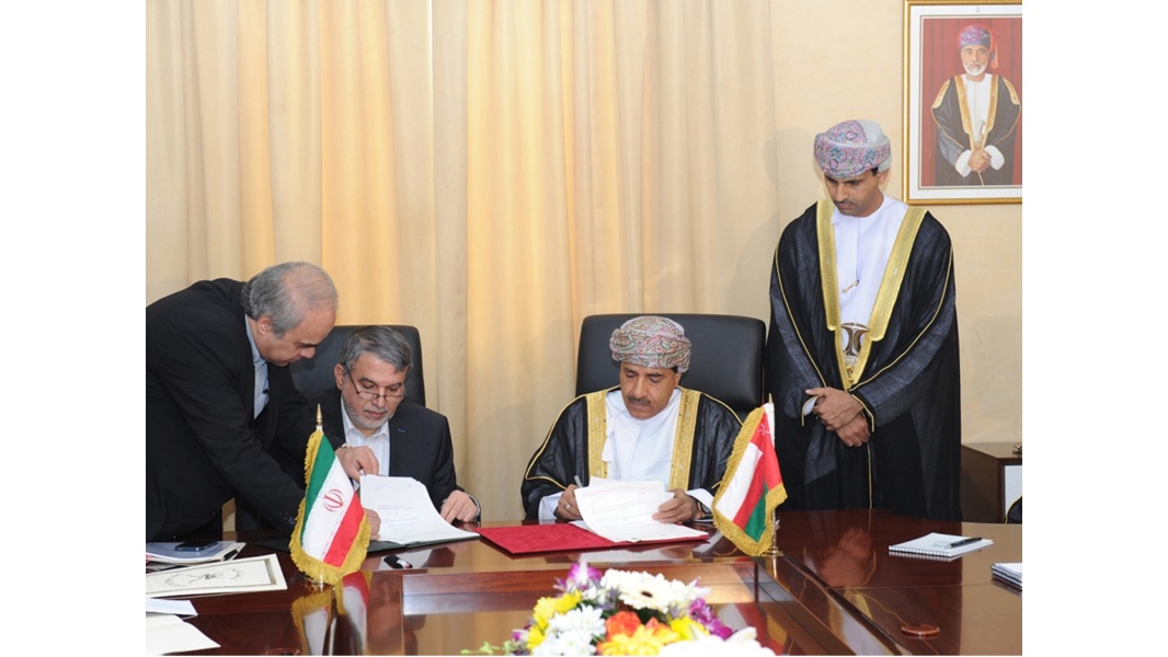 د.الضوياني: الهيئة رممت 40 ألف صفحة من الوثائق والمخطوطات العمانية