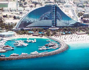 الإمارات تدير 6 آلاف غرفة فندقية في الخارج