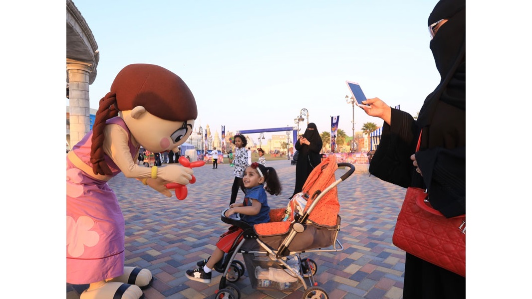 «القرية العالمية» تتفوق على نفسها في الموسم 22