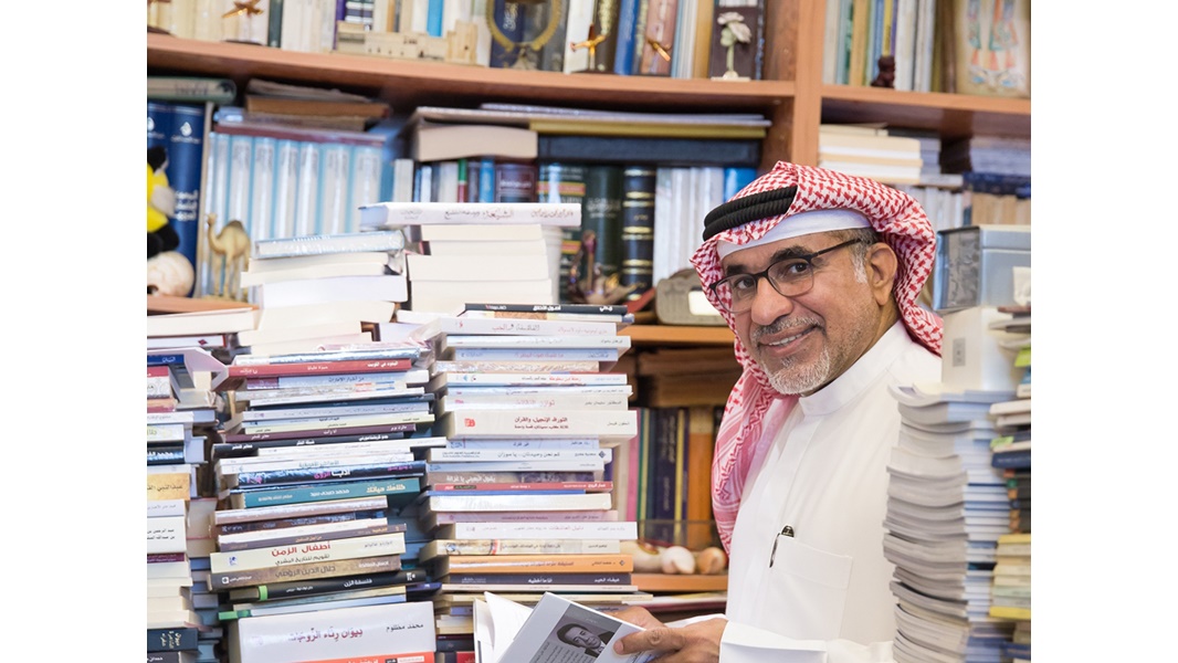 5 آلاف إصدار في مكتبة إبراهيم الهاشمي